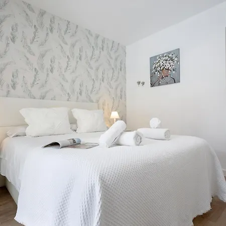 Sunstay Navajas Flat Iii Apartament Torremolinos